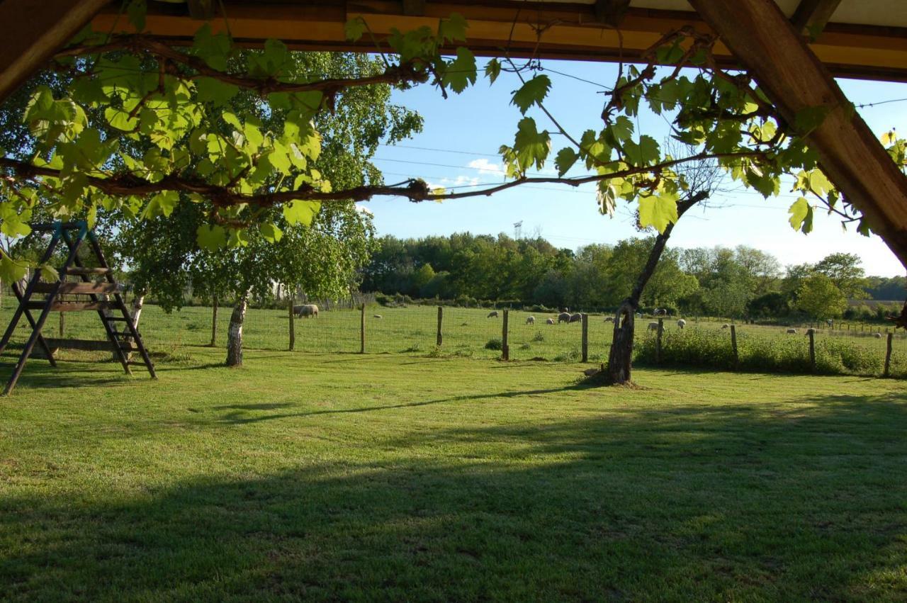 Une Pause A La Campagne Mervans Exteriör bild